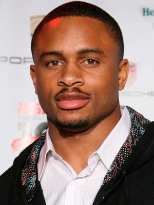 Ннамди Асомуга в роли Чарли Гудвина