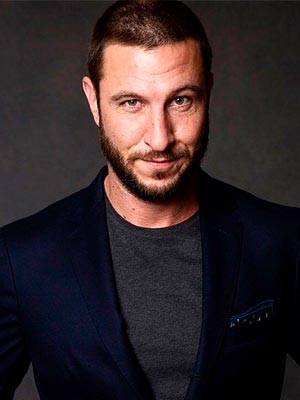 Пабло Шрайбер в роли Джейсона